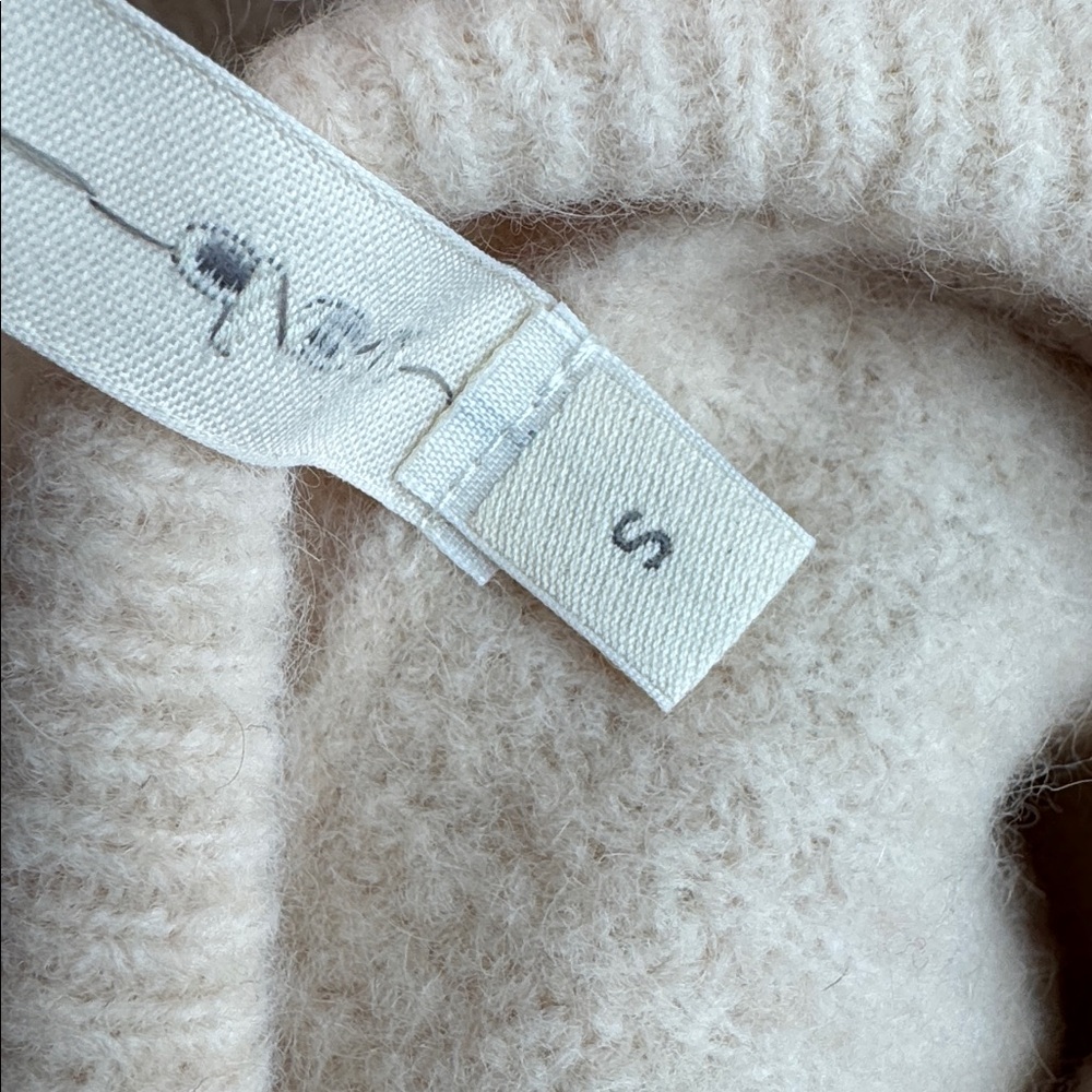 NWOT Nap Raccoon-Wool Yarn Funnel Sweater Cream Size Small - Picture 10 of 16